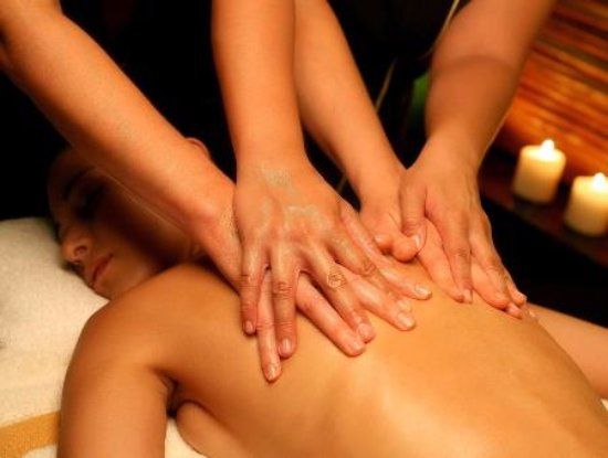 masaje a cuatro manos